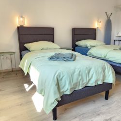 03d8998e-54c3-41f9-b8ec-3c83d7cdd70c