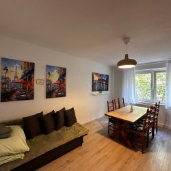 1c99de8d-b3fc-444d-a6e5-f2977ec63763