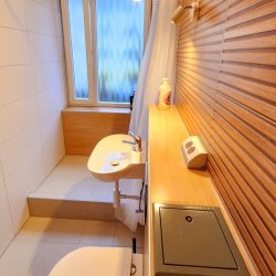 21b7f359-c187-4458-b5e0-dc464bc460d5