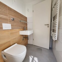 2c464e72-cbc7-4bd8-9d2b-56e8f2854823