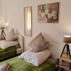 6e31b185-3bcc-4fdd-b5ab-8f8b4219b9e2