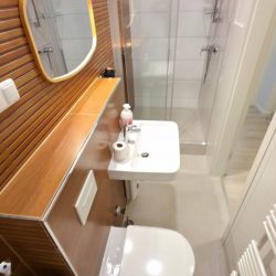 82c41d95-86fa-4b4b-b65f-bedeea84c8cc