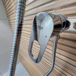 c9bfc378-d471-417e-b46e-9f64a15da2f3