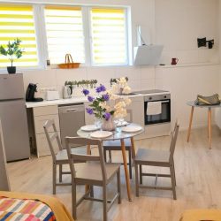 f438806e-4bfa-4df7-b24b-493288a84a21