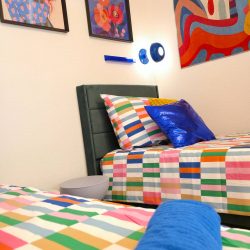 f5184278-872a-44a5-88c3-bbea4b844f2b